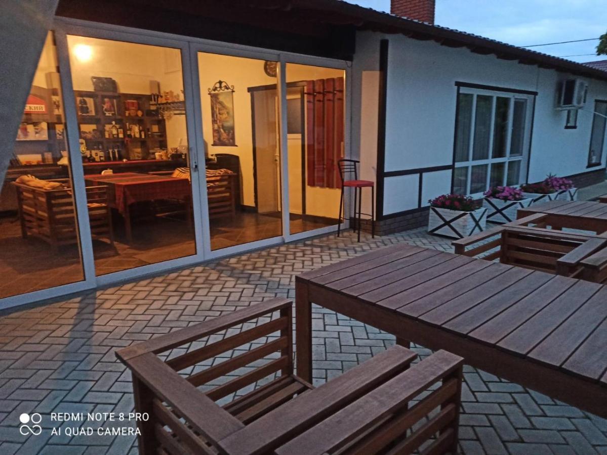 Экодом Hotel Bilhorod-Dnyisztrovszkij Kültér fotó
